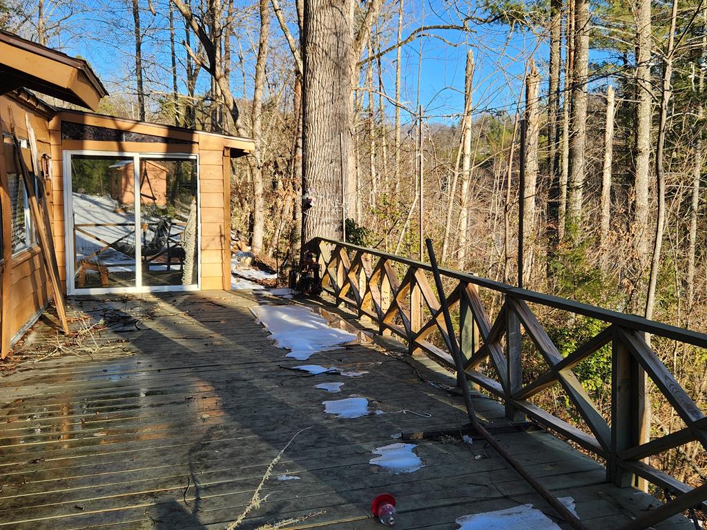 172 Crestline Drive
