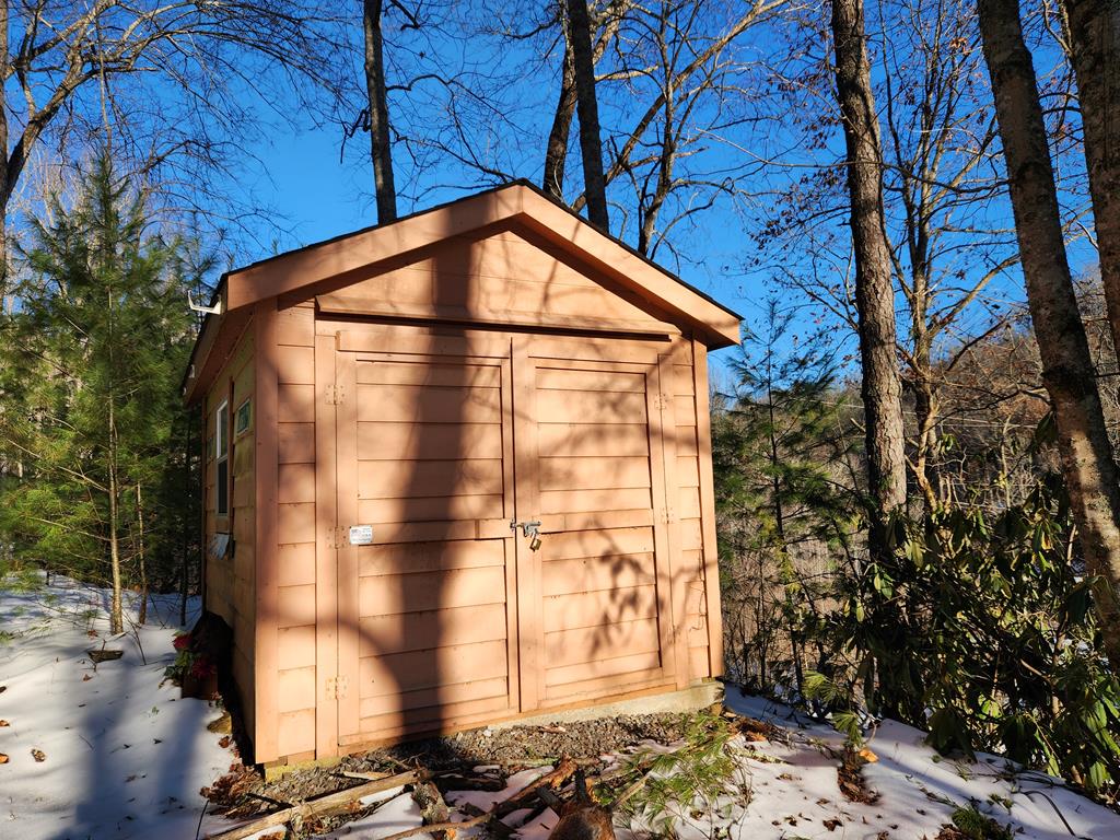 172 Crestline Drive