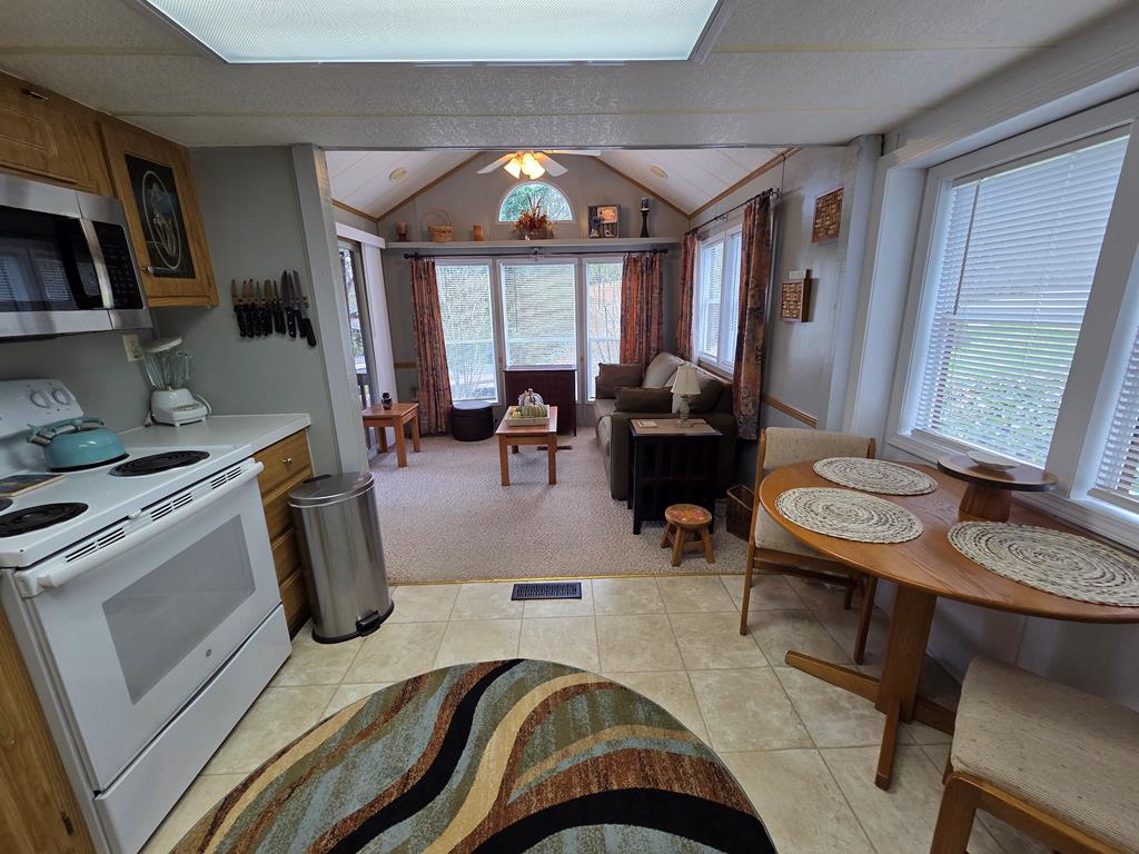 60F Country Woods Drive