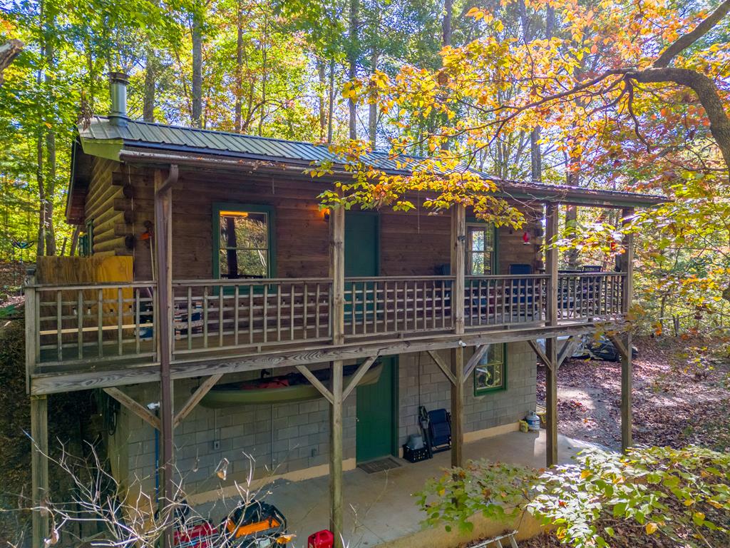 682 Lily Lane