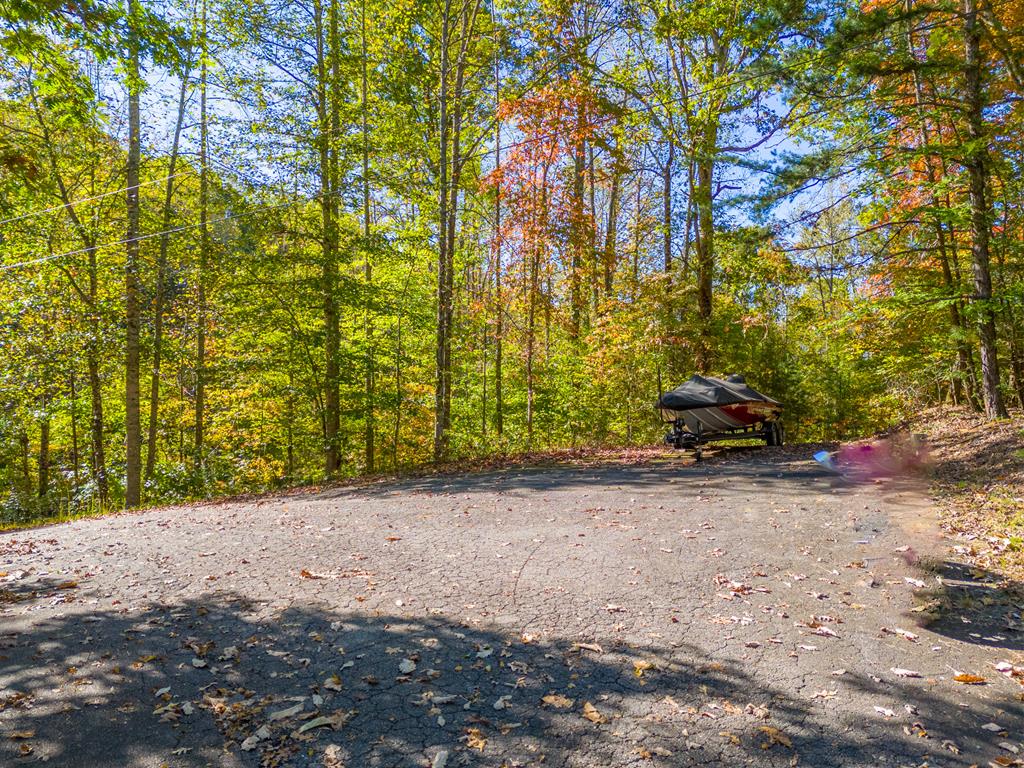 682 Lily Lane