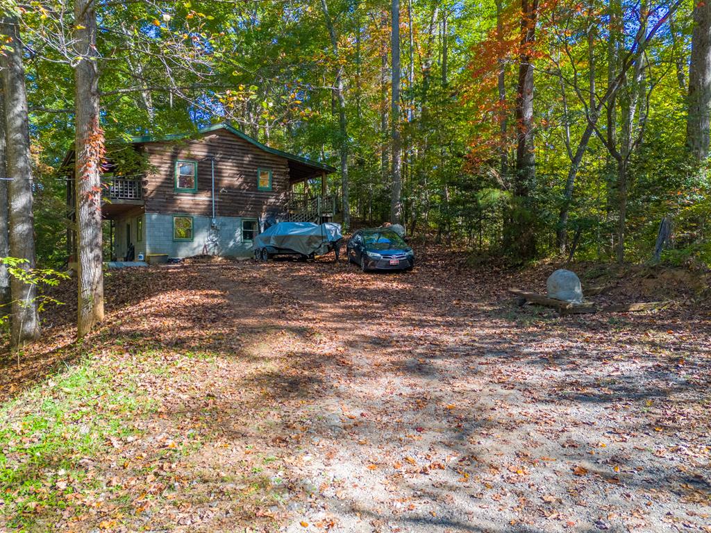 682 Lily Lane