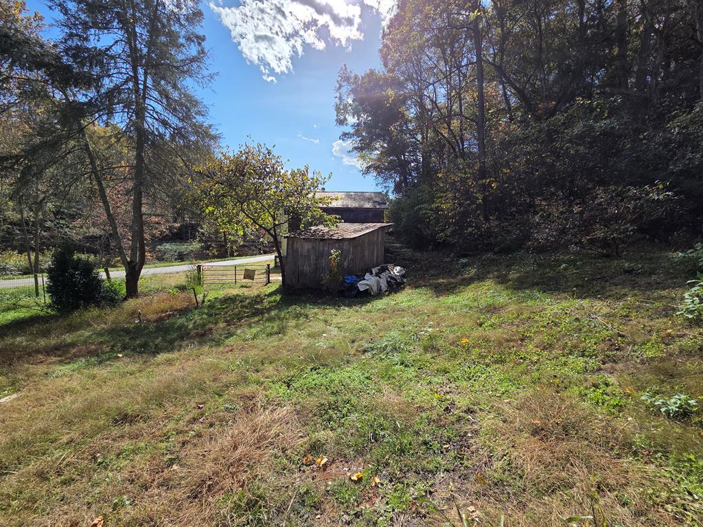20 West Mills Road, Franklin