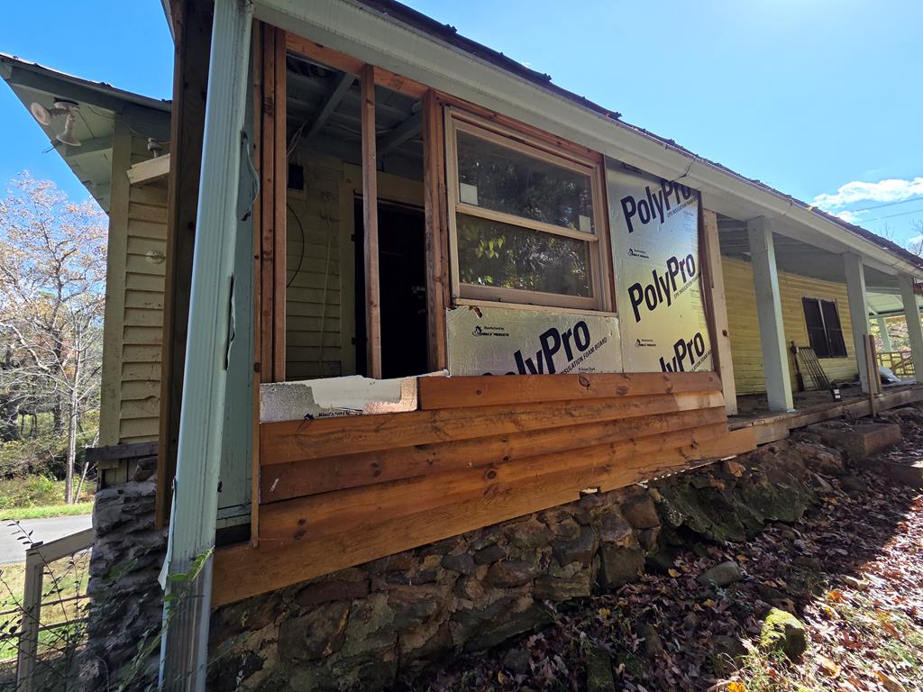 20 West Mills Road, Franklin