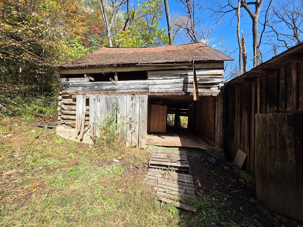 20 West Mills Road, Franklin