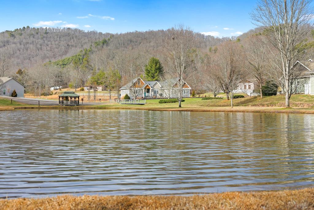 75 Willowbrook Estates