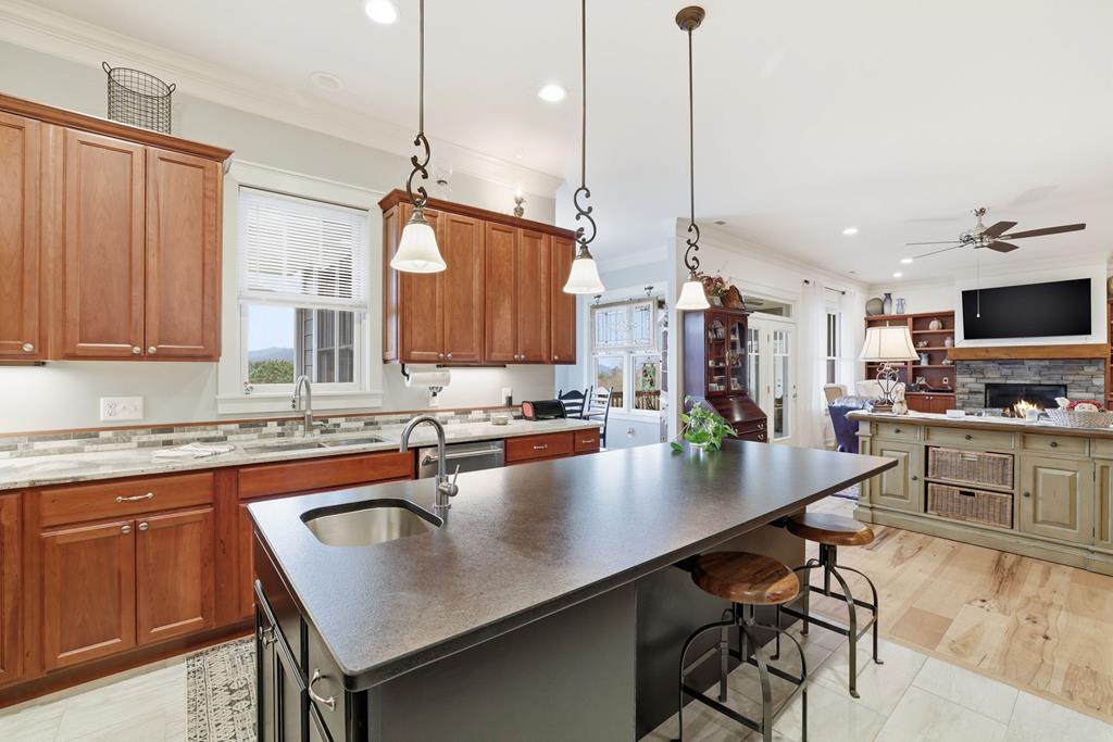 789 Chapel Cove Circle