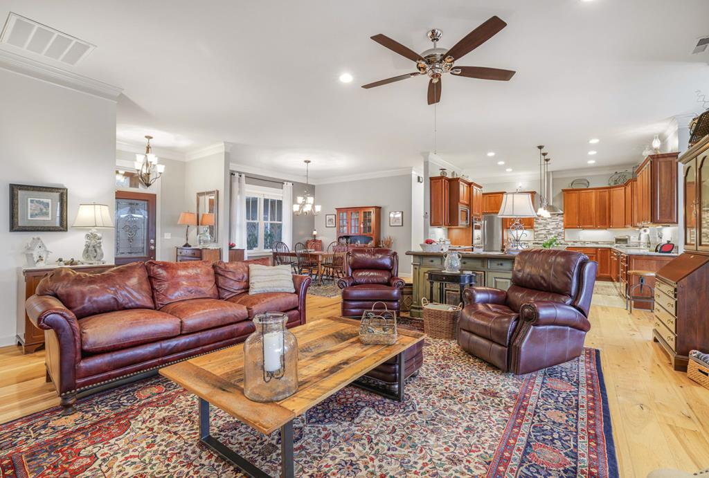 789 Chapel Cove Circle