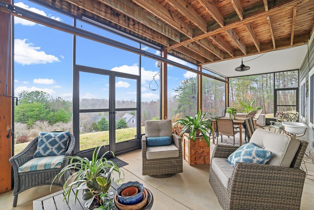 789 Chapel Cove Circle