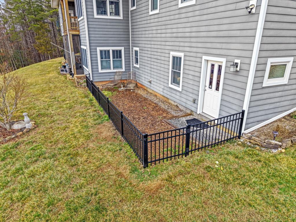 789 Chapel Cove Circle