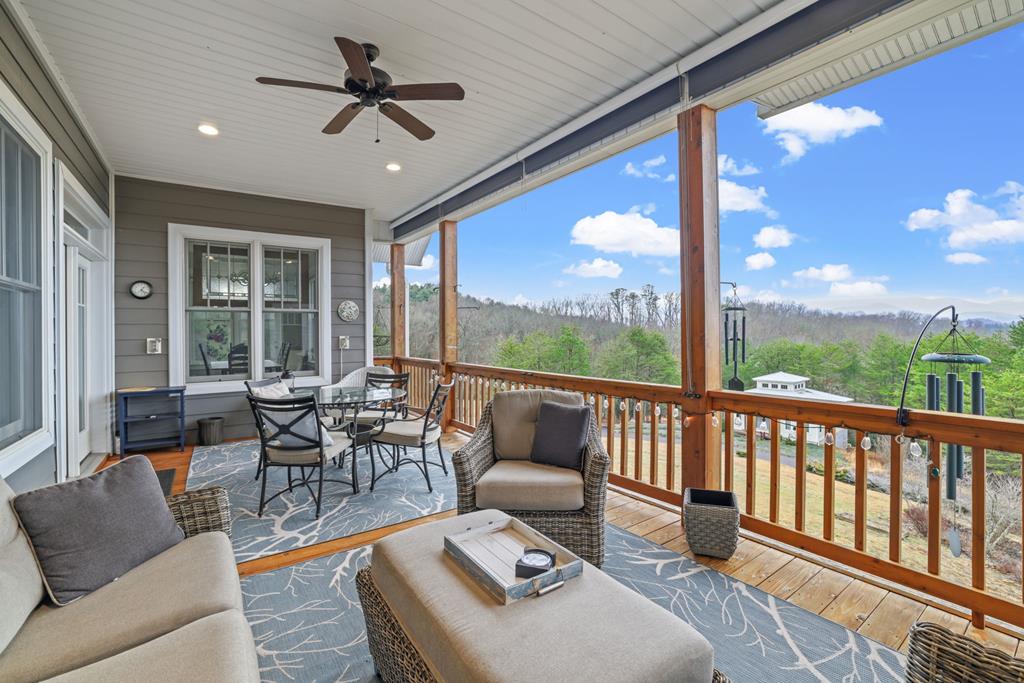 789 Chapel Cove Circle