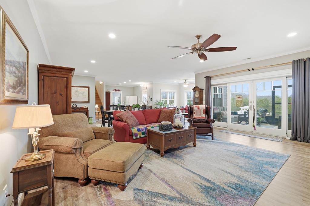 789 Chapel Cove Circle