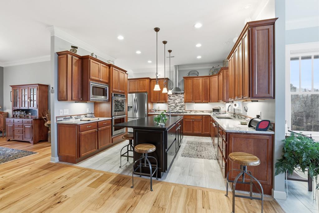 789 Chapel Cove Circle