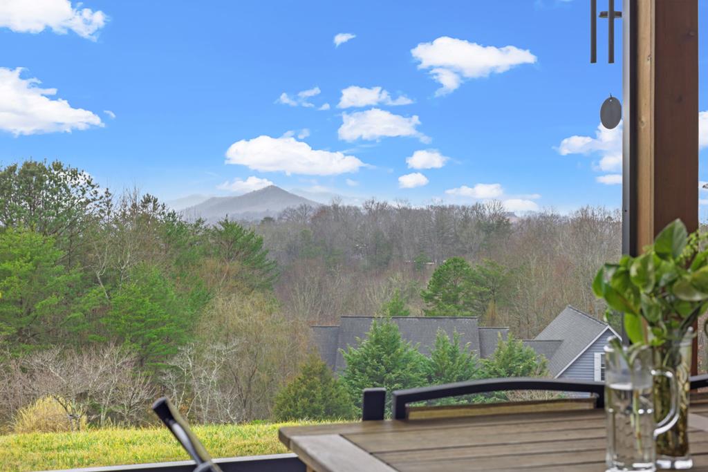 789 Chapel Cove Circle