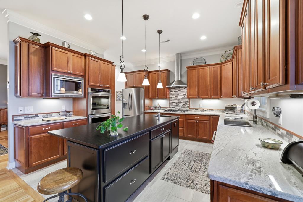 789 Chapel Cove Circle