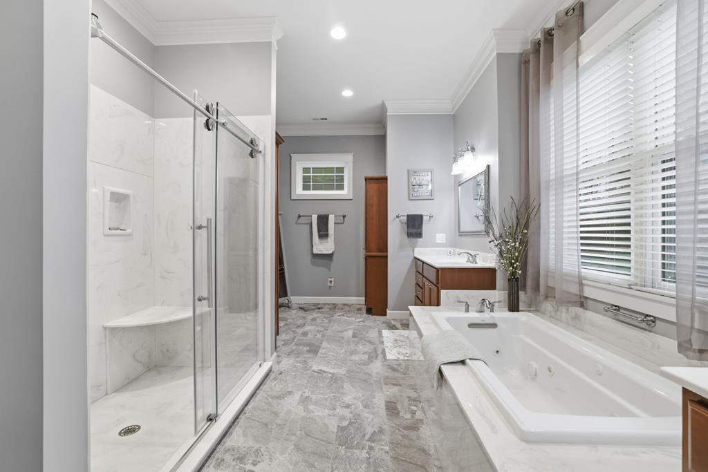 789 Chapel Cove Circle