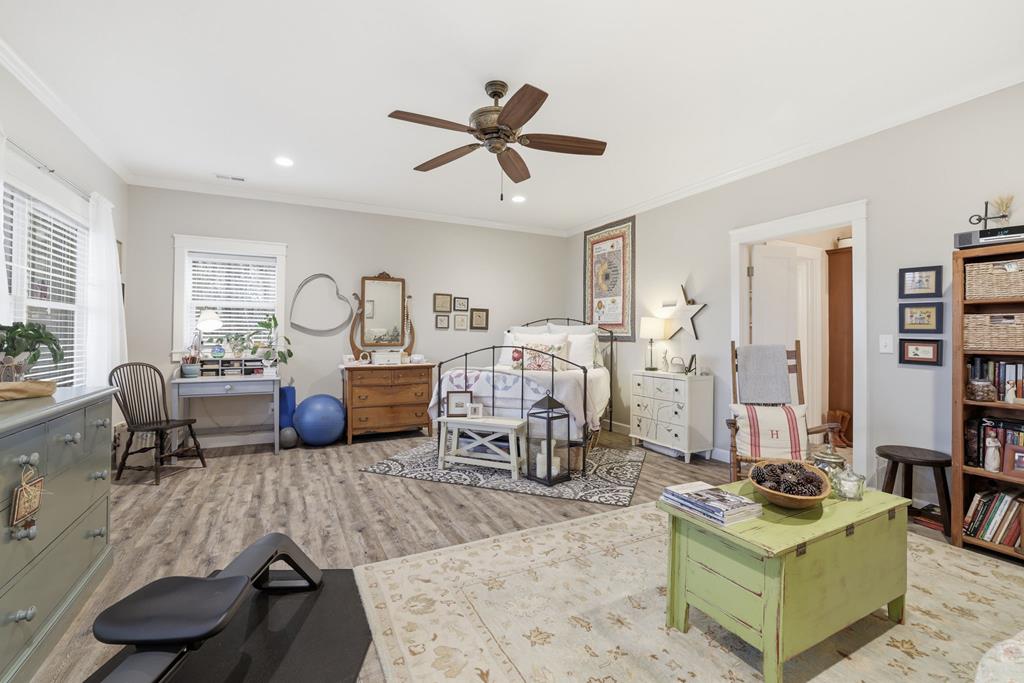 789 Chapel Cove Circle