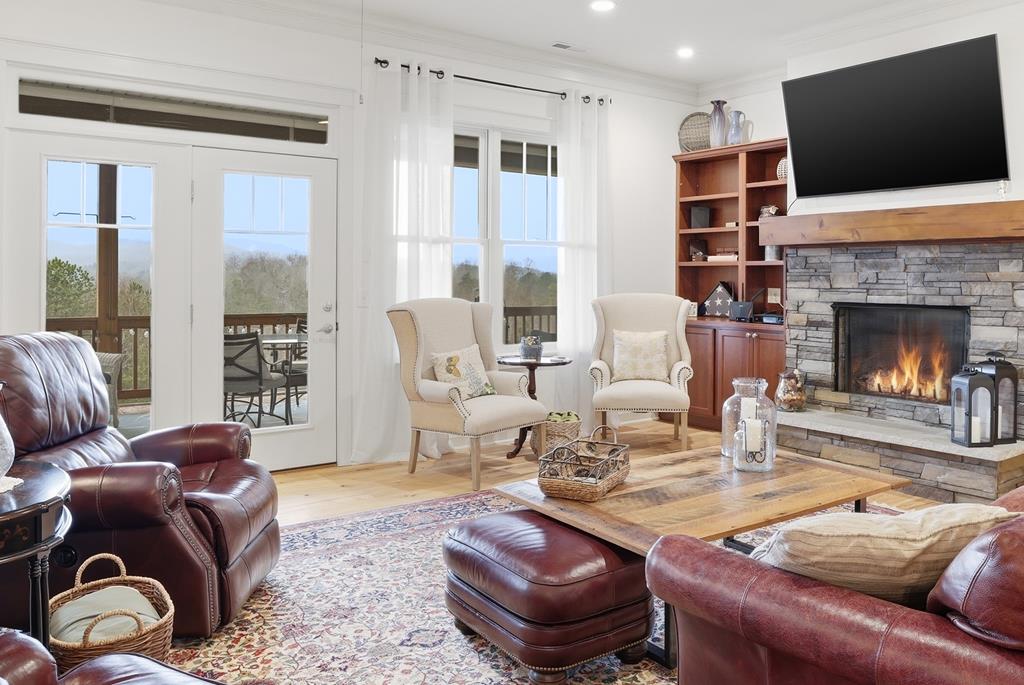 789 Chapel Cove Circle