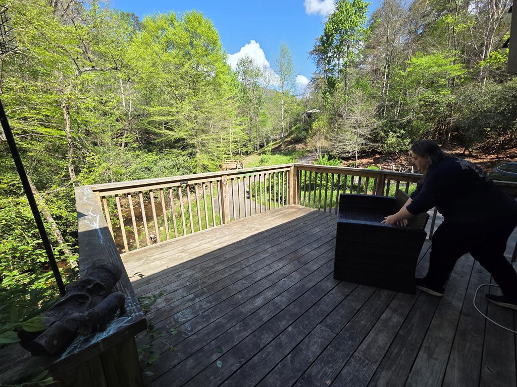 57 Pounding Mill Cove