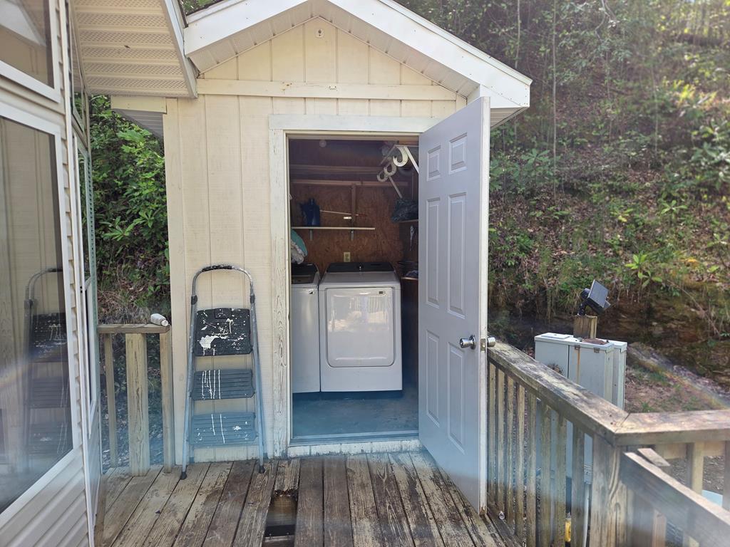 57 Pounding Mill Cove