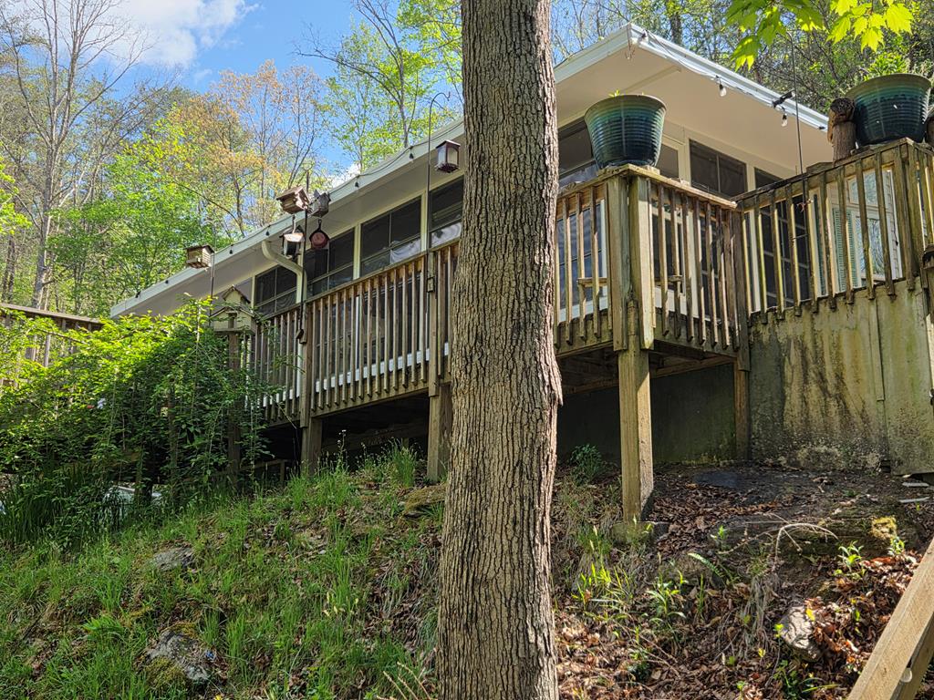 57 Pounding Mill Cove