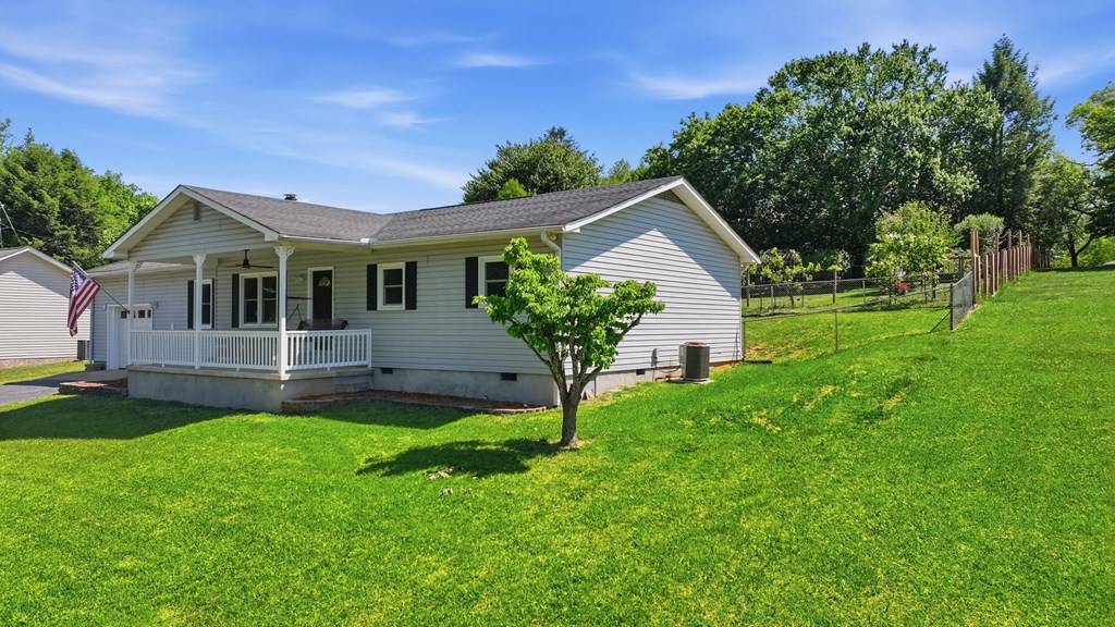 83 Meadowbrook Drive