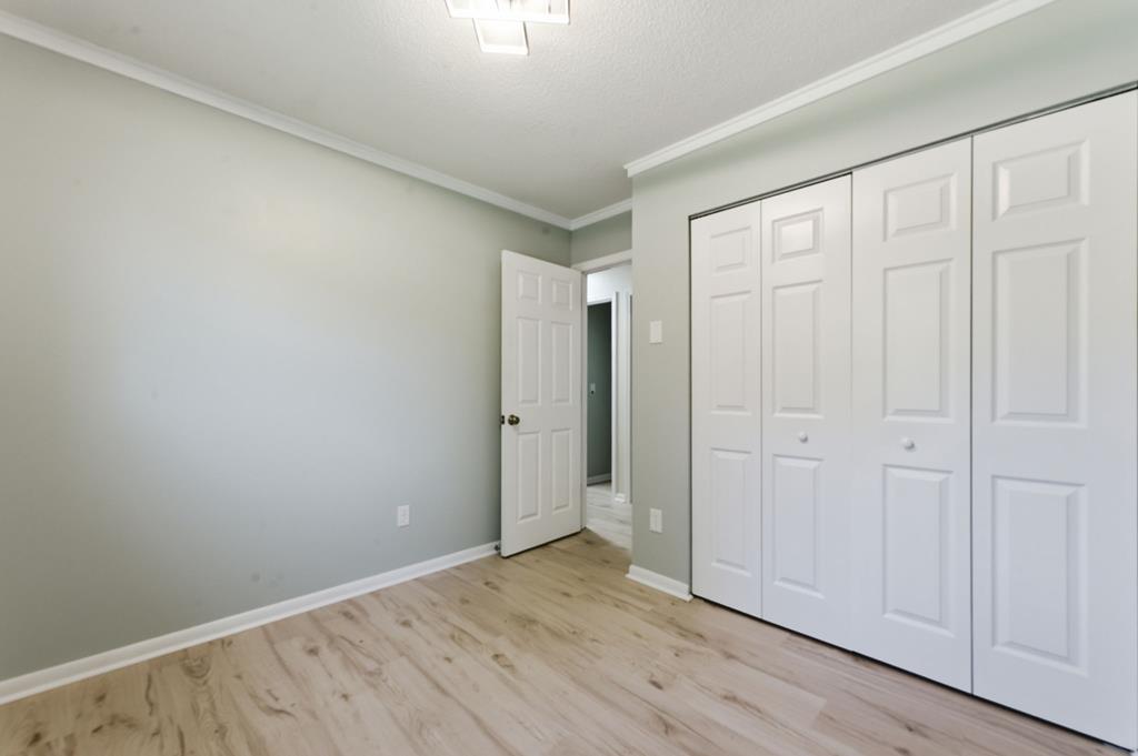 83 Meadowbrook Drive