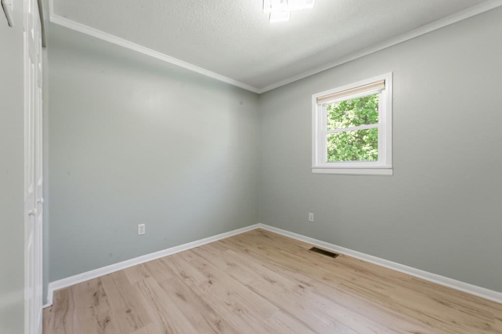 83 Meadowbrook Drive