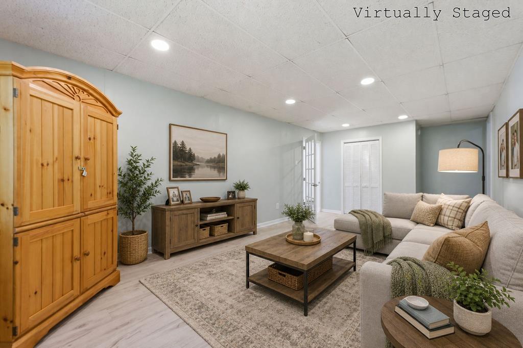 83 Meadowbrook Drive