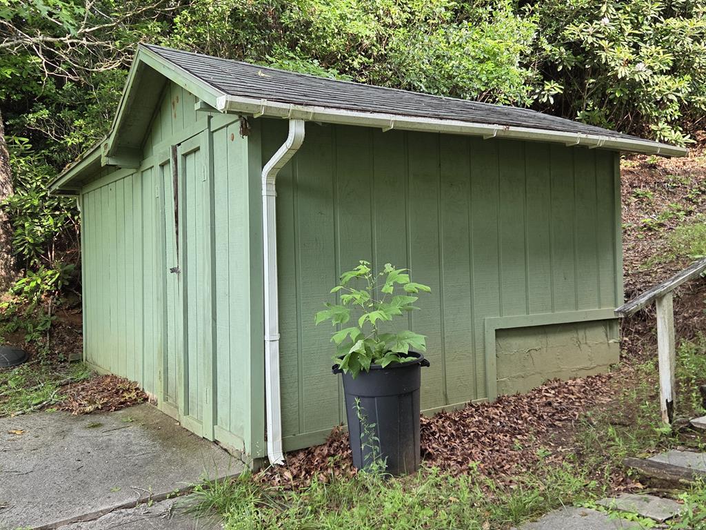 244 Willow Cove