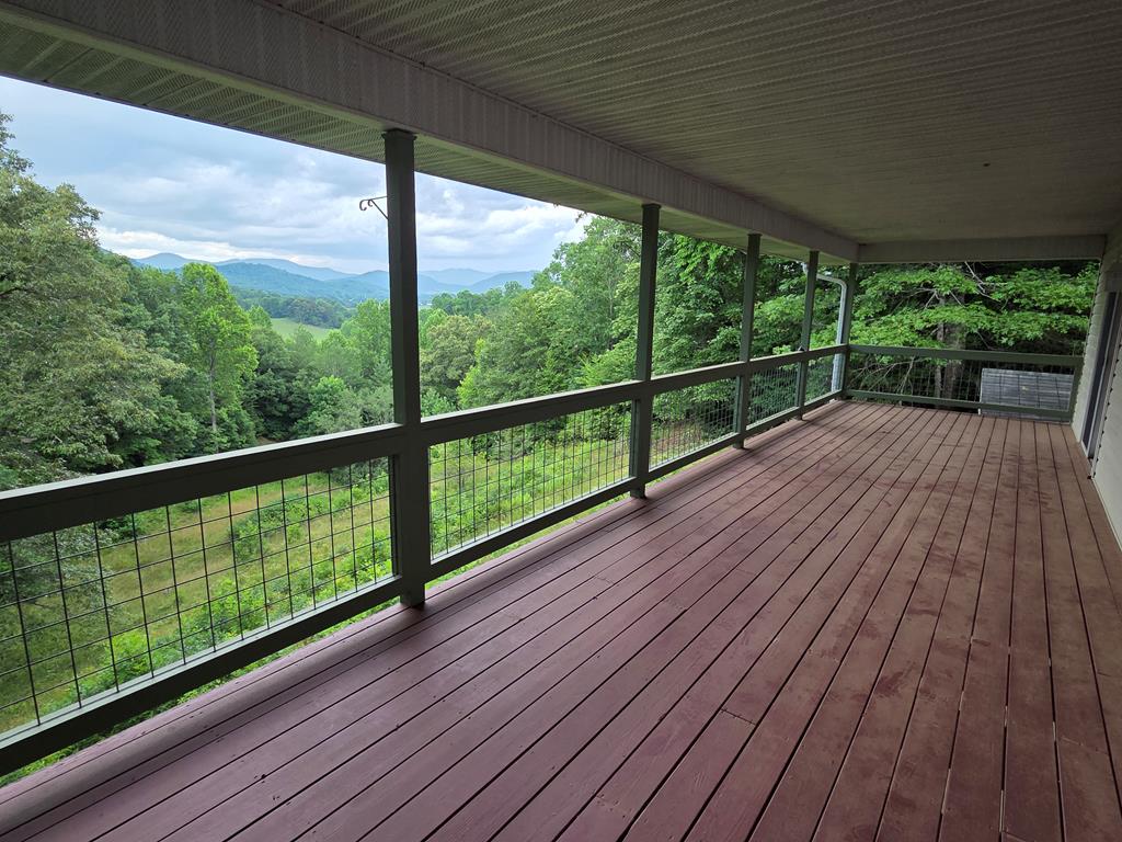 244 Willow Cove