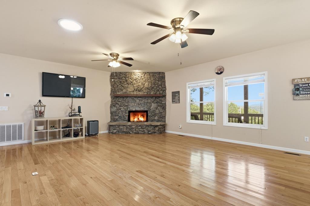 220 Bear Mountain Road