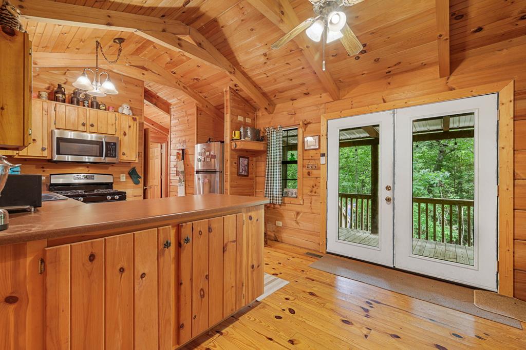 1350 Thomas Valley Road