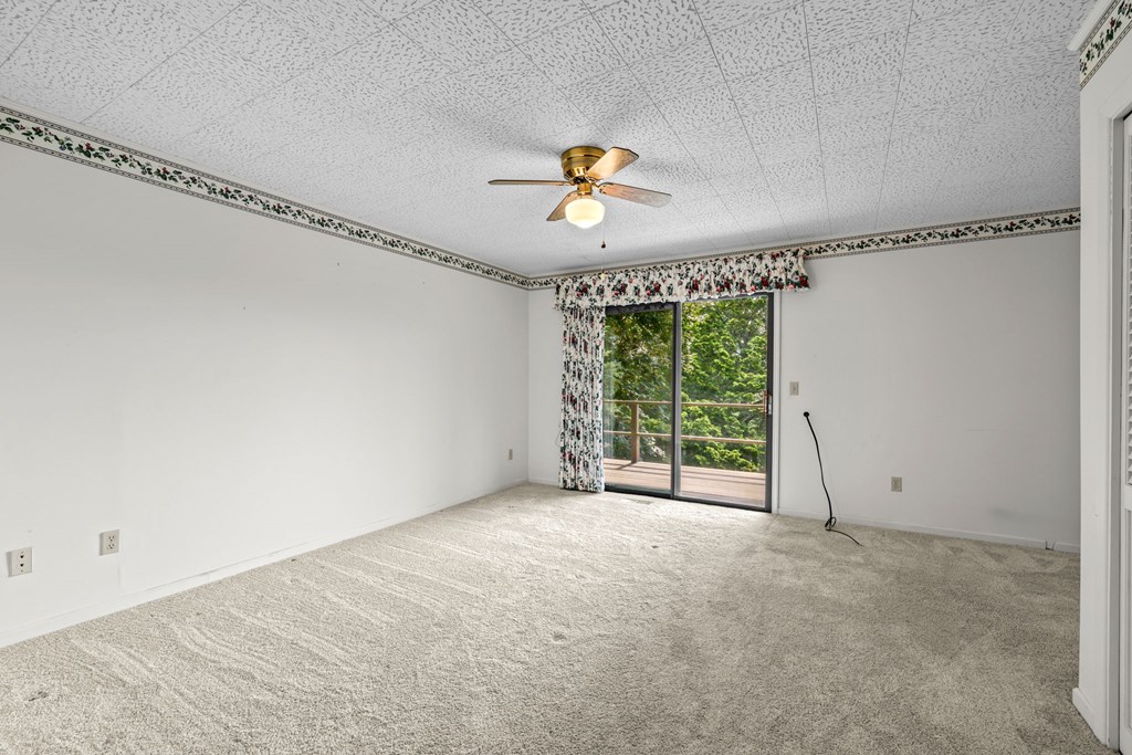 1135 Daves Creek Rd