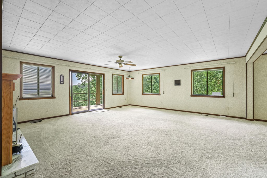 1135 Daves Creek Rd