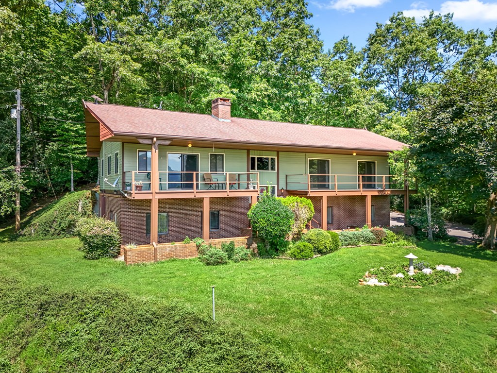 1135 Daves Creek Rd