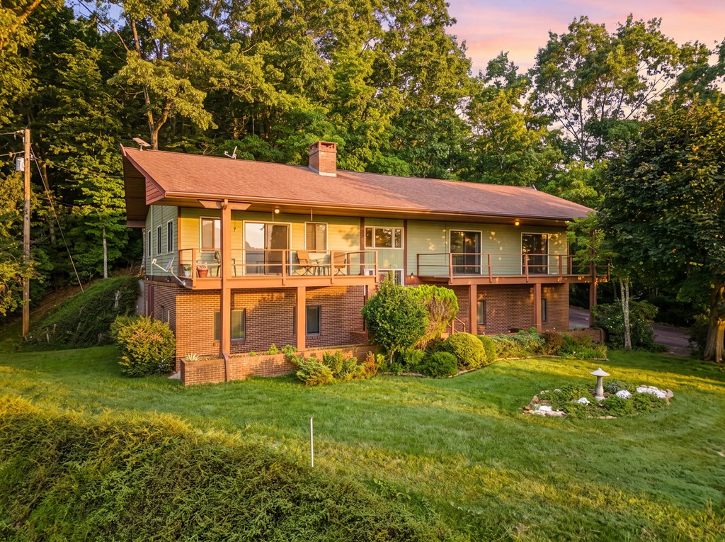 1135 Daves Creek Rd