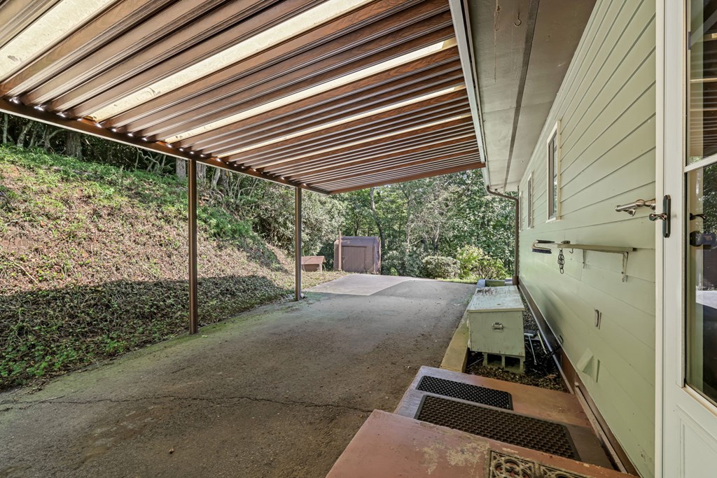 1135 Daves Creek Rd