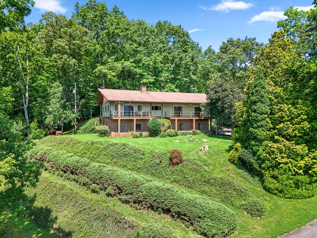 1135 Daves Creek Rd