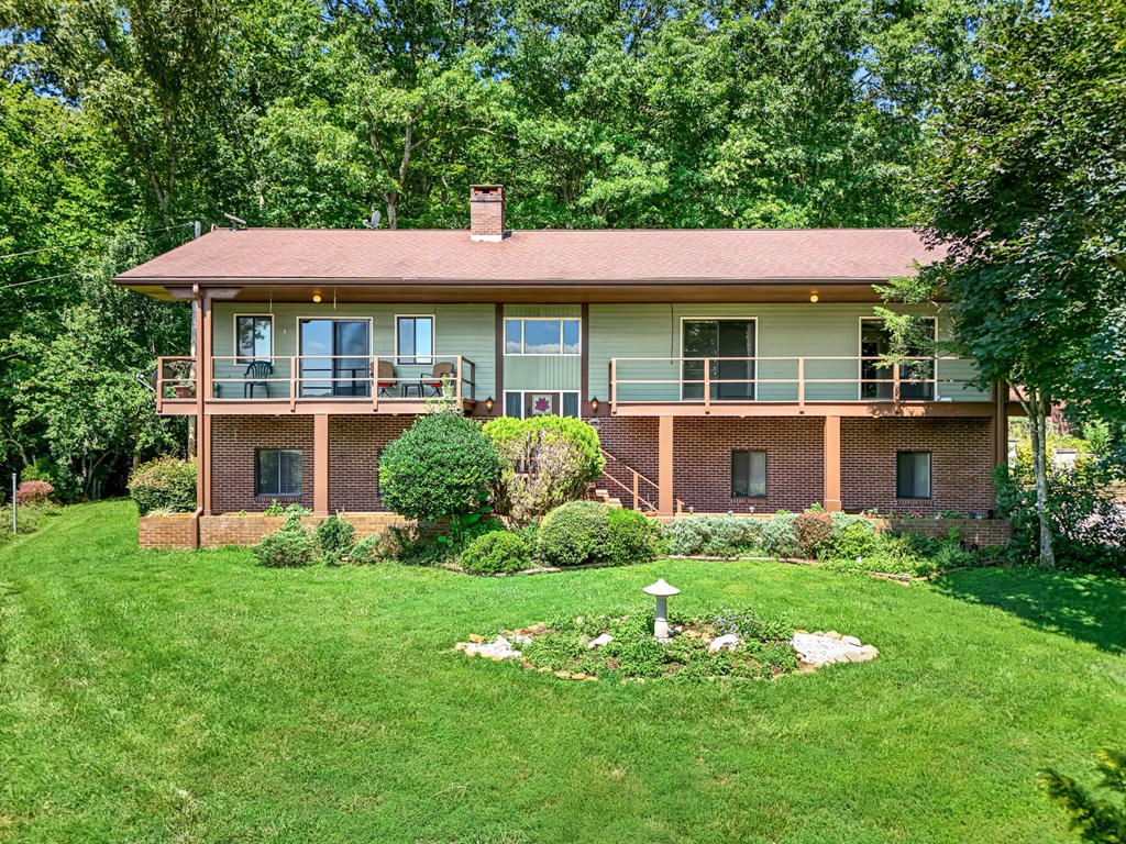 1135 Daves Creek Rd