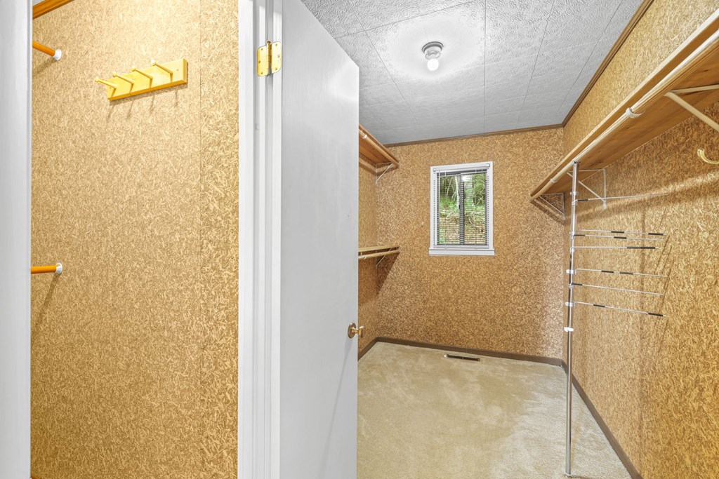 1135 Daves Creek Rd