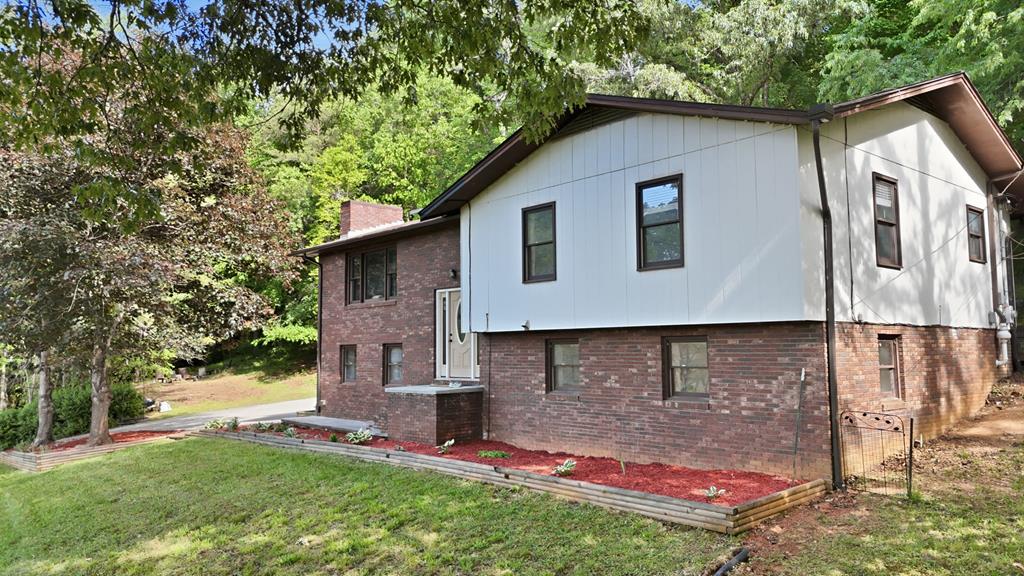 1006 Patton Rd.