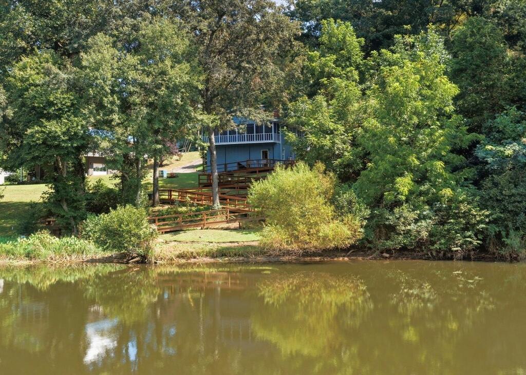 1400 Lake Emory