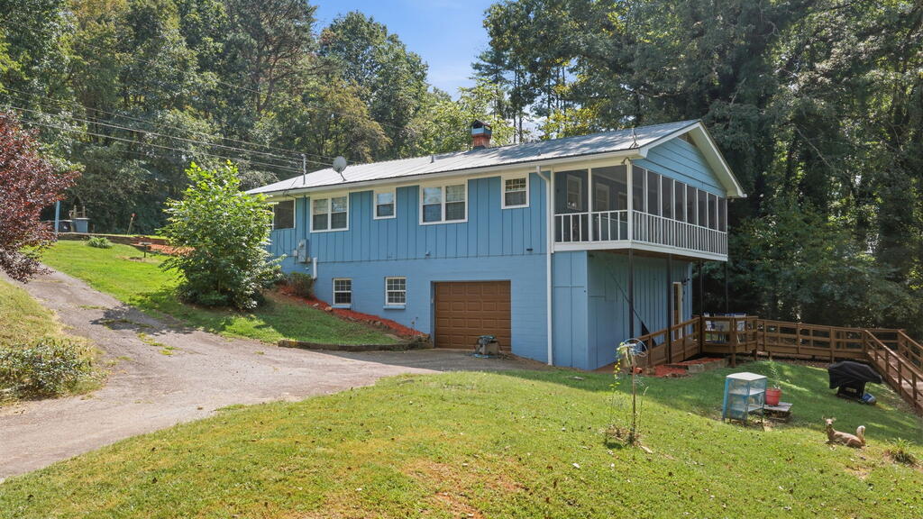 1400 Lake Emory