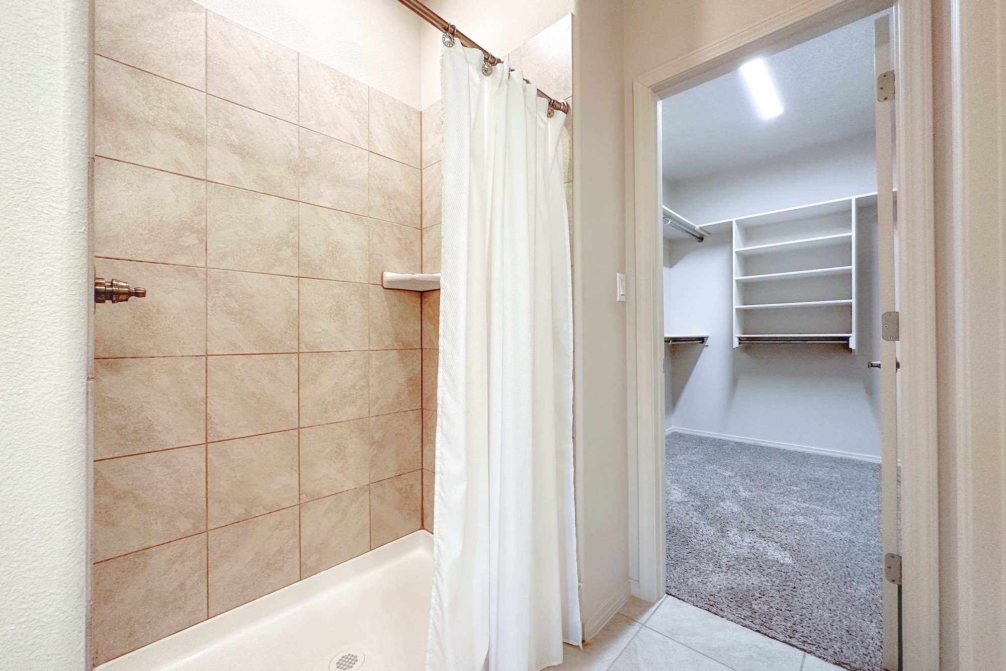 5224 Camino Del Griego