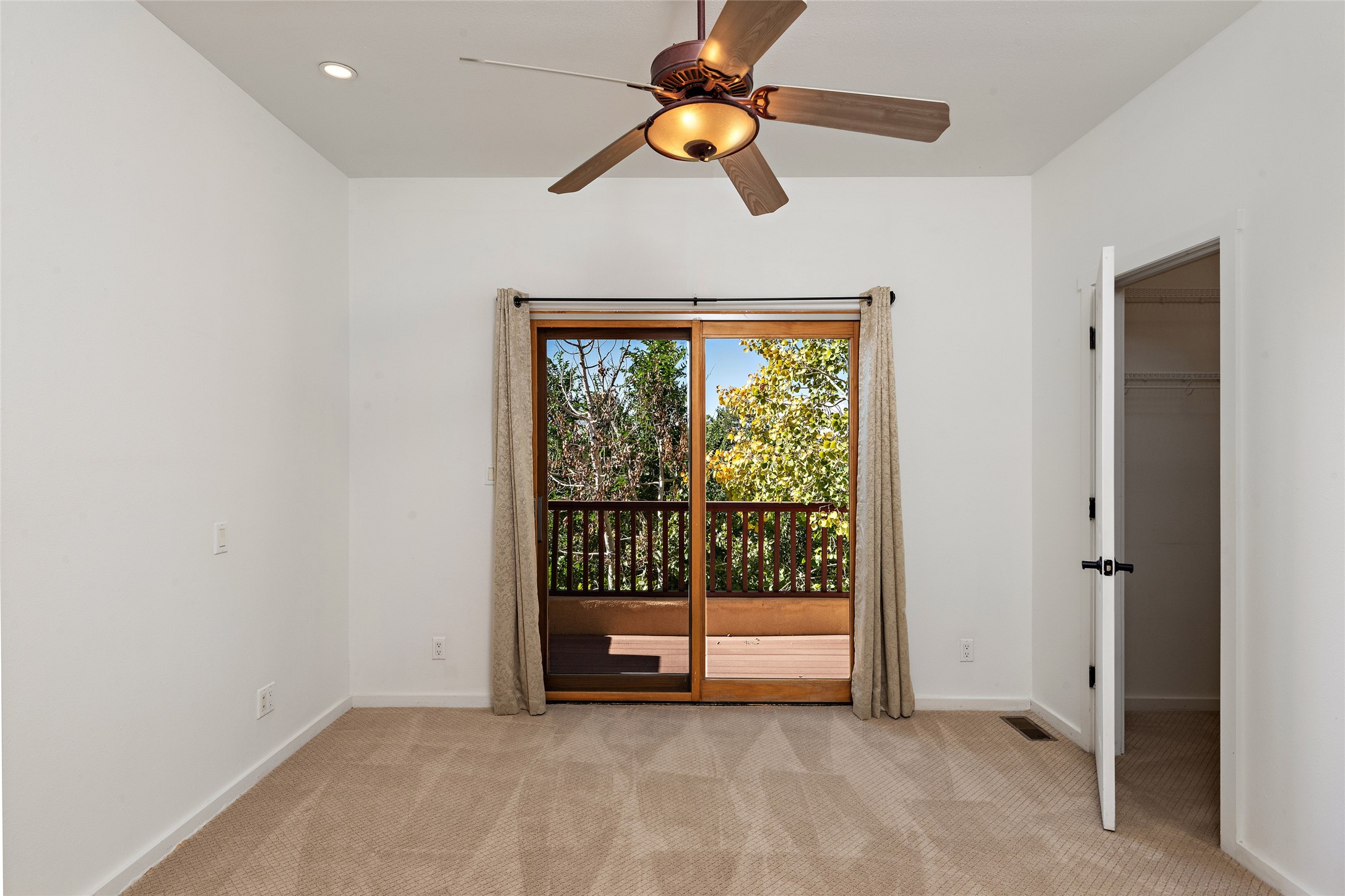 601 W San Mateo Unit: 194