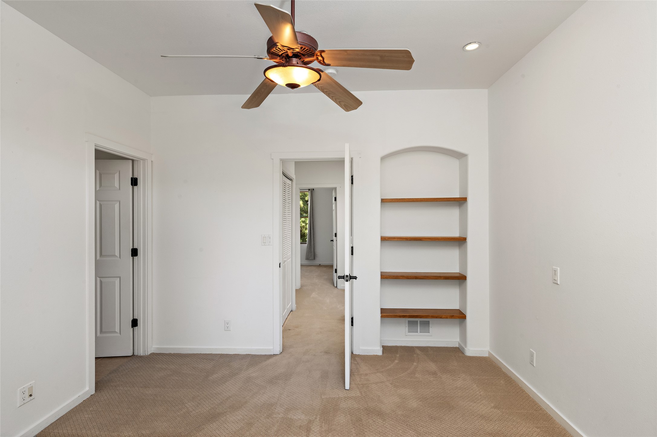 601 W San Mateo Unit: 194