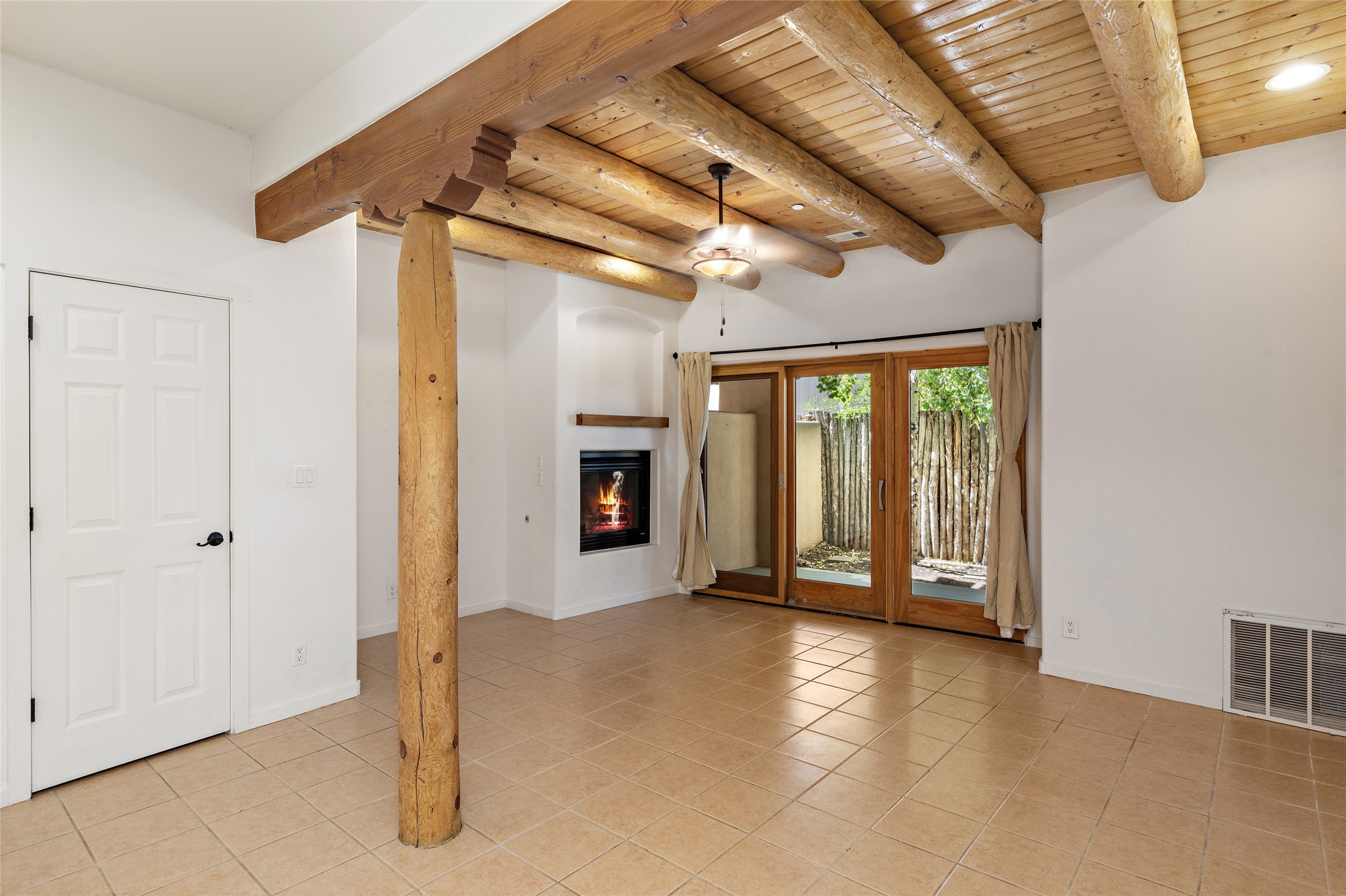 601 W San Mateo Unit: 194