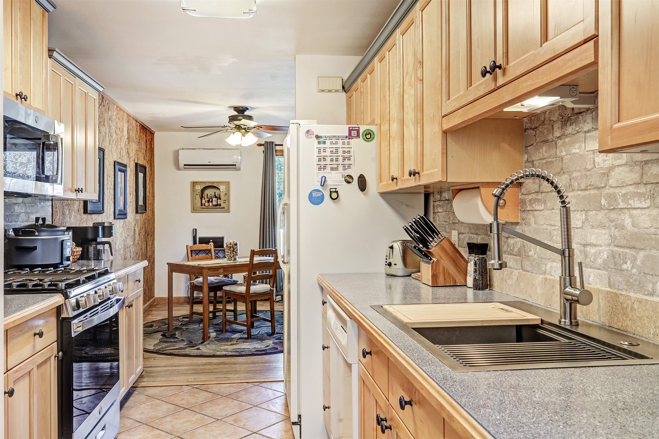 4245 Ridgeway Drive A