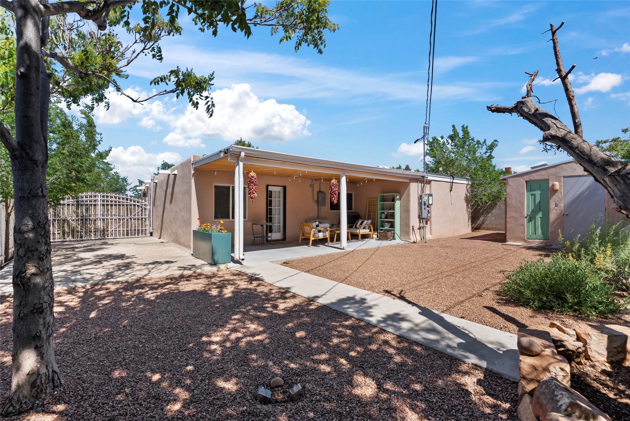 1009 Velarde Road